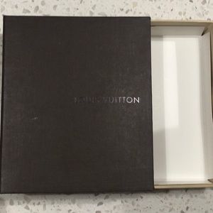 🧡Authentic Louis Vuitton box for small wallet